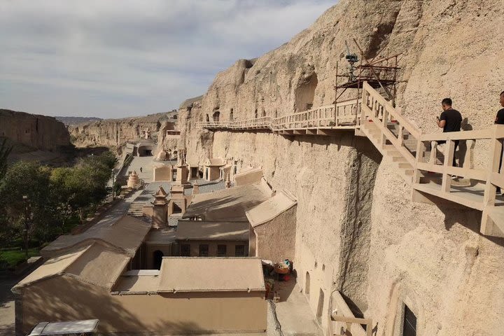 Dunhuang Private Day Tour to Yulin Caves, Suoyang City Ruin, Sun of Earth Statue image