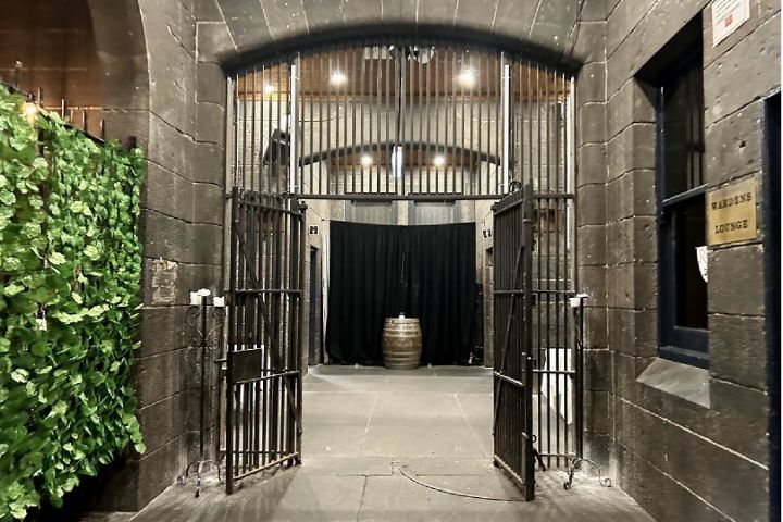 Melbourne Haunted Pub Crawl Experience image