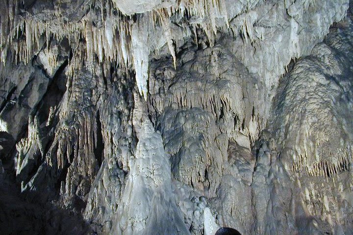 Devil's Throat and Yagodinska caves tour image