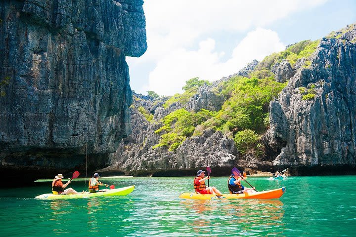 Blue Stars Kayaking Adventure in Angthong Marine Park image