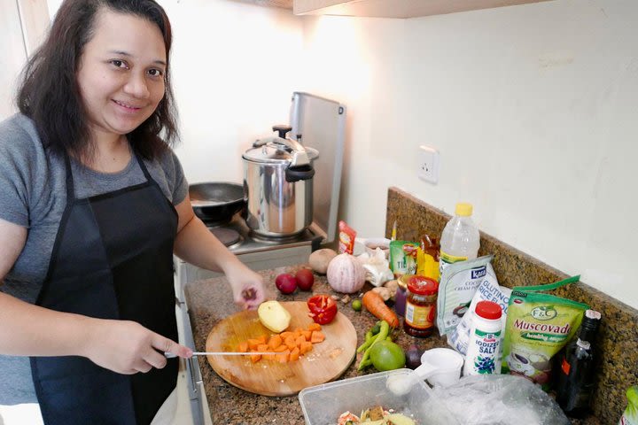 Private Authentic Filipino Cooking Class in Manila/BGC with a Local image