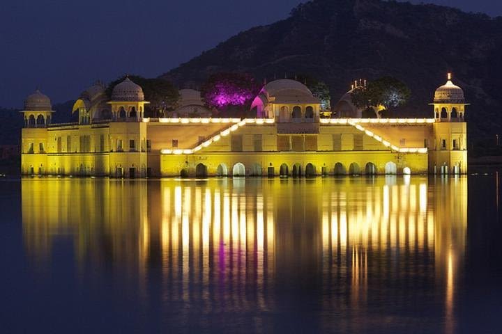 Private Night Tour of Jaipur with Food and Drink image