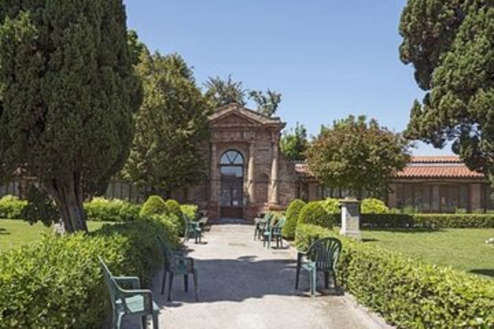 Private Tour to the Hidden Gardens of Venice from Padua image