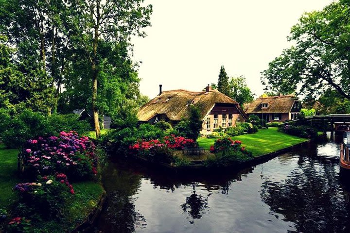 Giethoorn Small-Group Day Trip from Amsterdam image