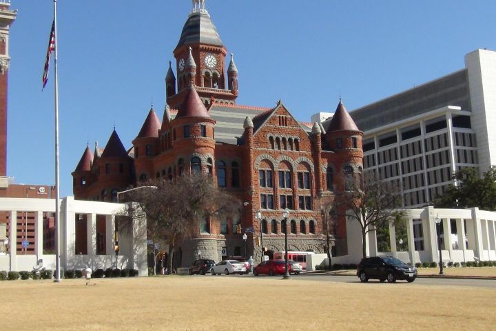 Dallas City Highlights Minivan Tour image