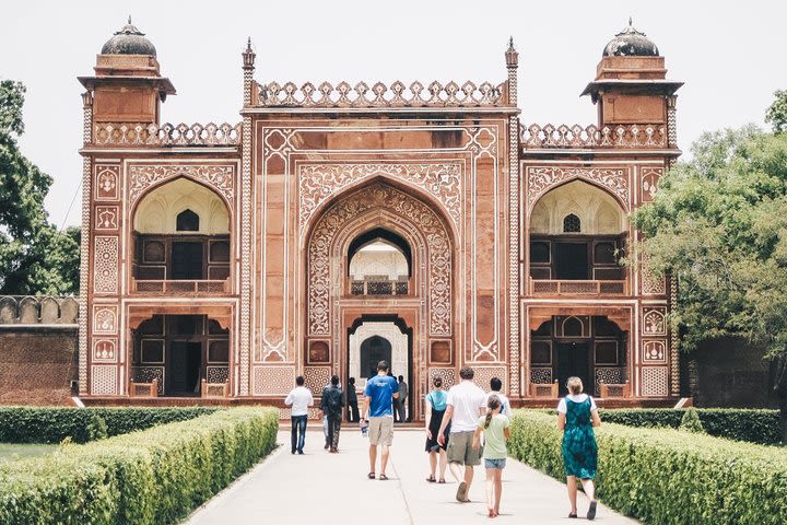 Taj Mahal Tour image