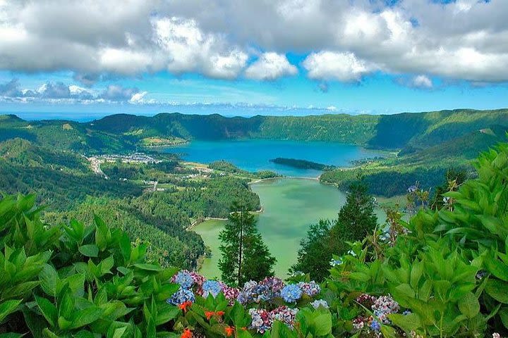 Private Half Day Tour - Sete Cidades Green & Blue Lakes image