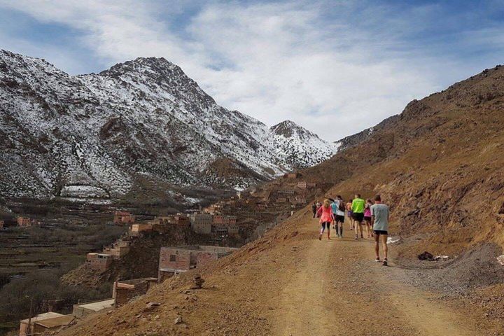 Running trail into the berber villages image