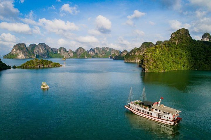 Halong Aviva Full day Halong bay tour image