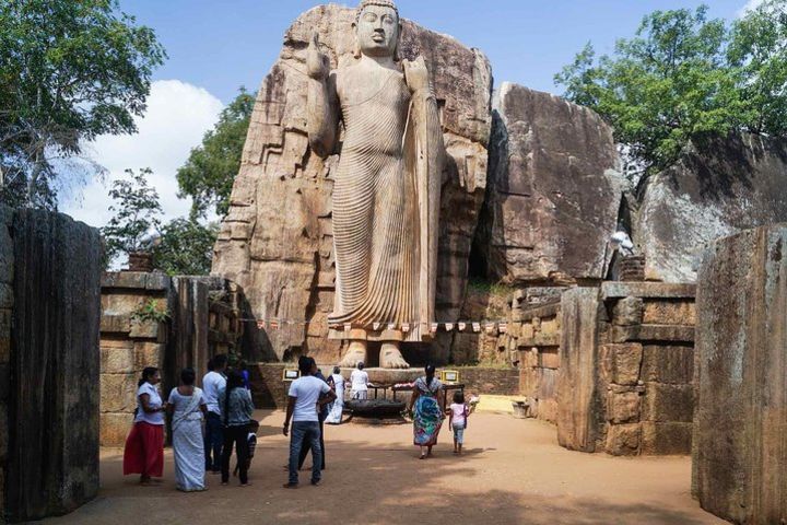 Day Tour to Aukana and Anuradhapura From Negombo. image