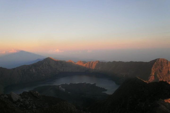 Trekking Rinjani Summit 3726m 2 Days - Jhono Trekking image