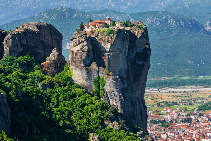 2-Day Meteora Sightseeing Tour From Athens image