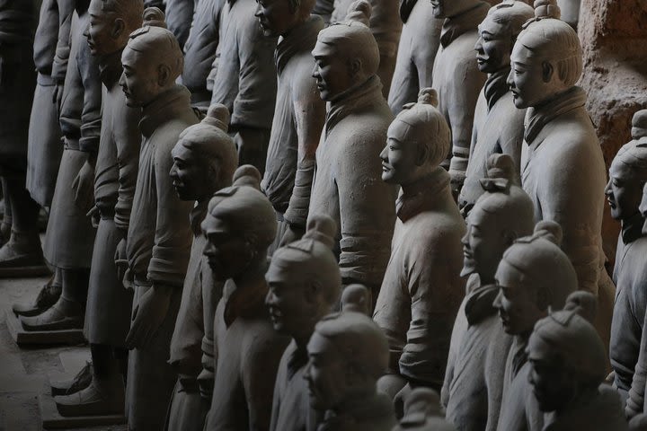 1 Day Terracotta Army & Hanyangling Mausoleum Private Tour image