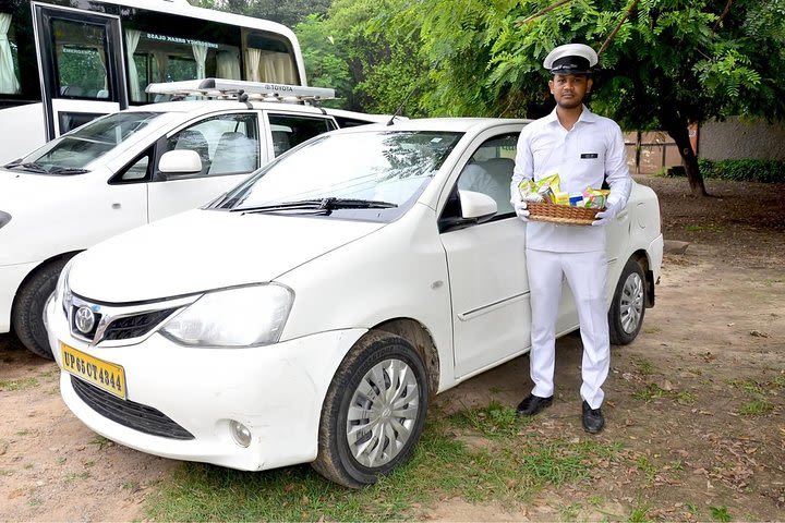 Private Transfer: Varanasi Station to Hotel image