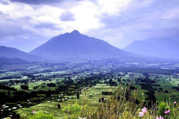 1 Day Mount Bisoke Hike from Kigali image