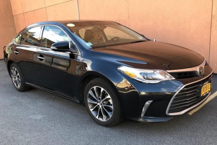 Private Airport Transfer Toronto image