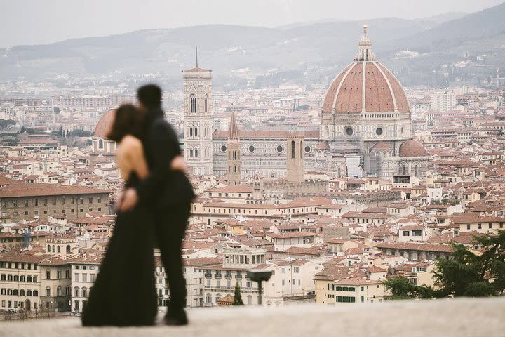 Florence: Skyline Tour with Personal Guide & Photographer  image