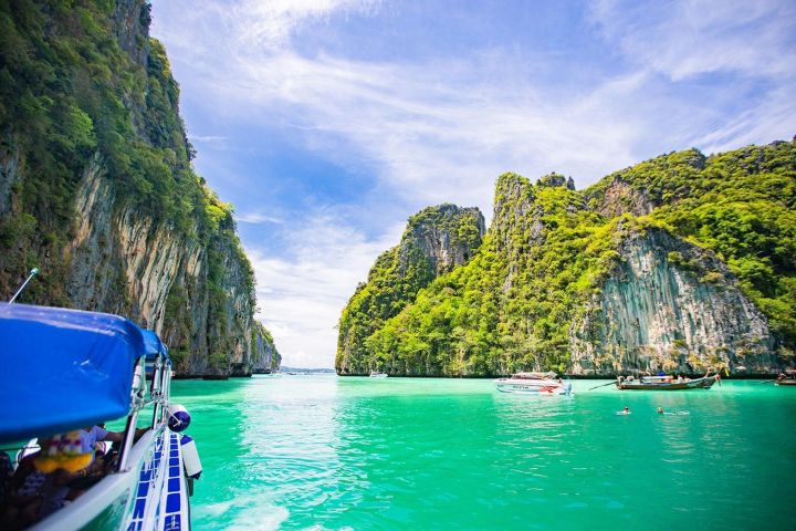 Early Bird Phi Phi Islands Speedboat Tour image