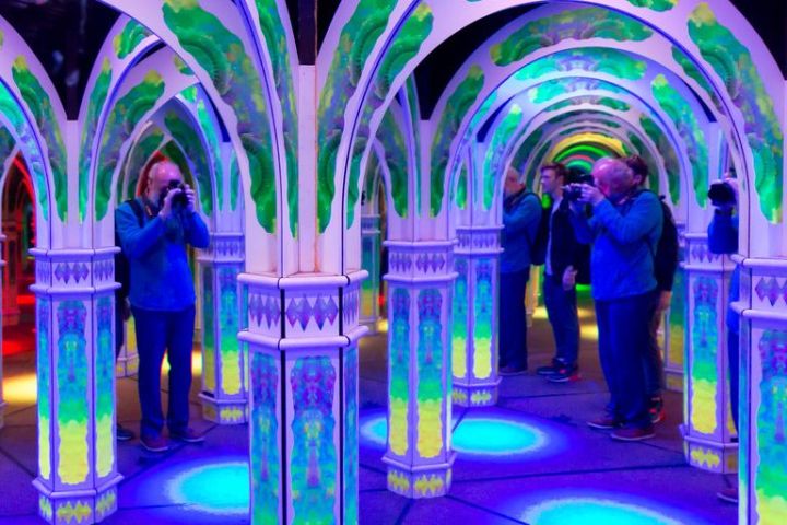 Magowan's Infinite Mirror Maze in San Francisco image
