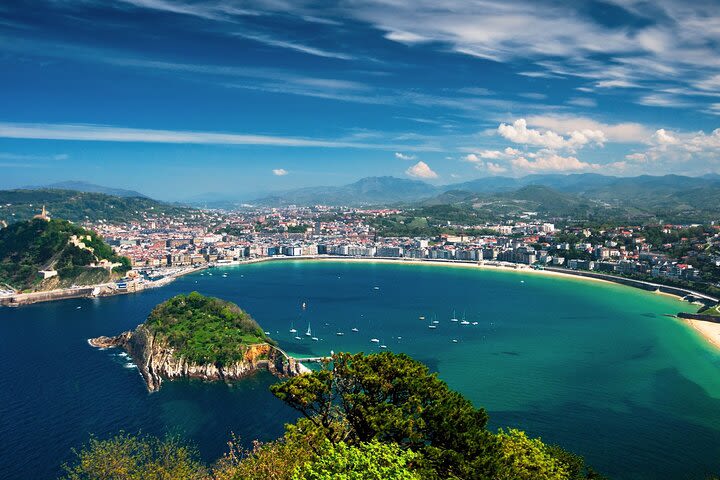 7-day Basque Country Tour with Guggenheim Museum Ticket image