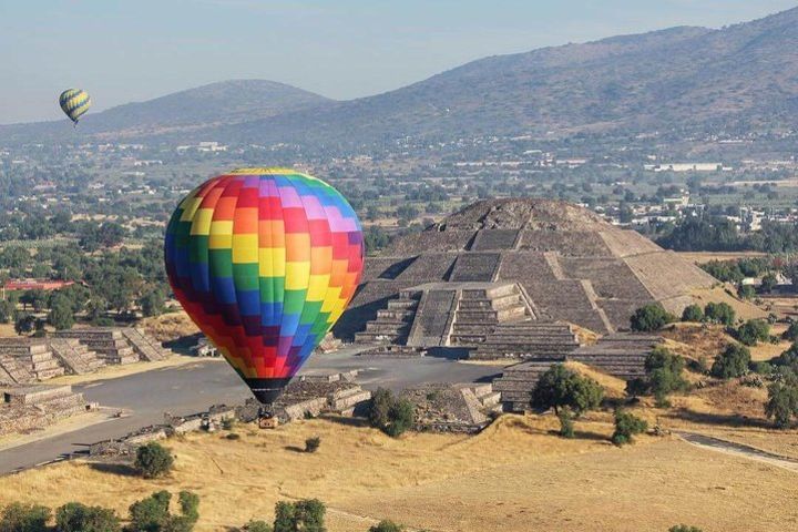 Hot Air Balloon Tour in Teotihuacan from Mexico City image