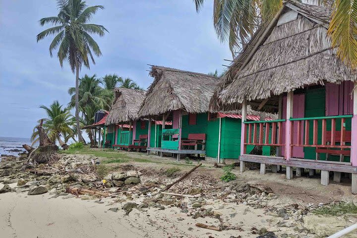 2D/1N Oceanfront Cabin, Private Bath in San Blas INCLUDING Day Tour + Meals image