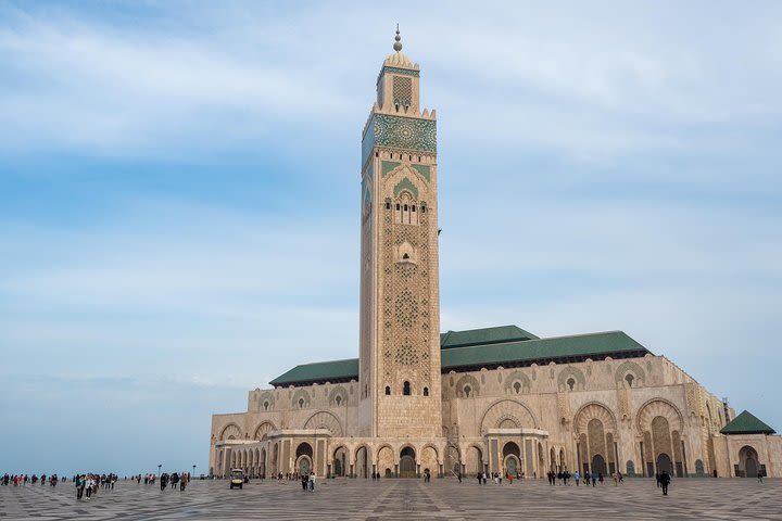 Private luxury transfer: from Casablanca to Essaouira [Price per GROUP] image