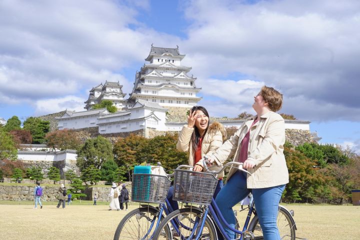 Half-day Himeji Castle Town Bike Tour with Lunch image