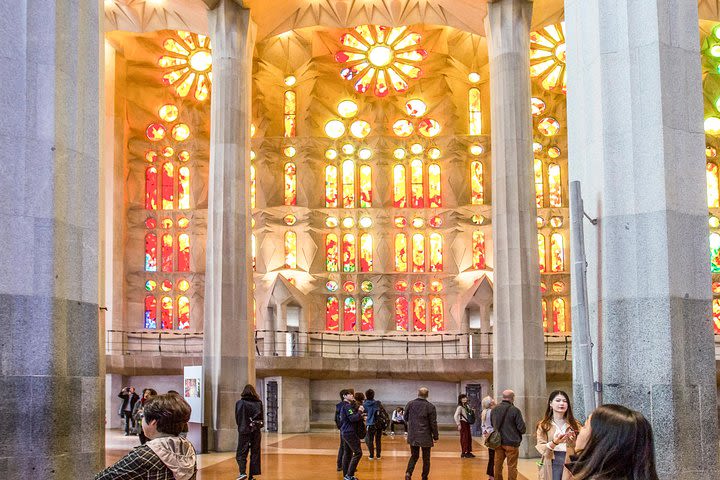 Fast Track Sagrada Familia Guided Tour image