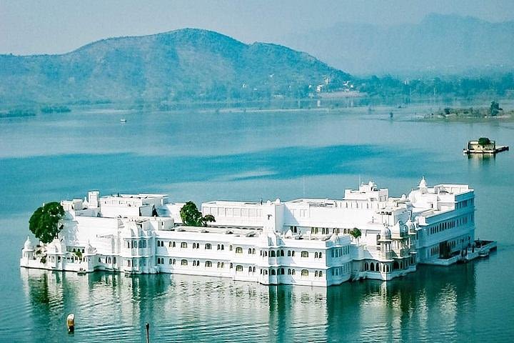 Full Day Udaipur Sightseeing Tour image