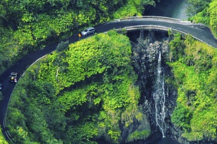 Classic Road To Hana Luxury SUV Tour image