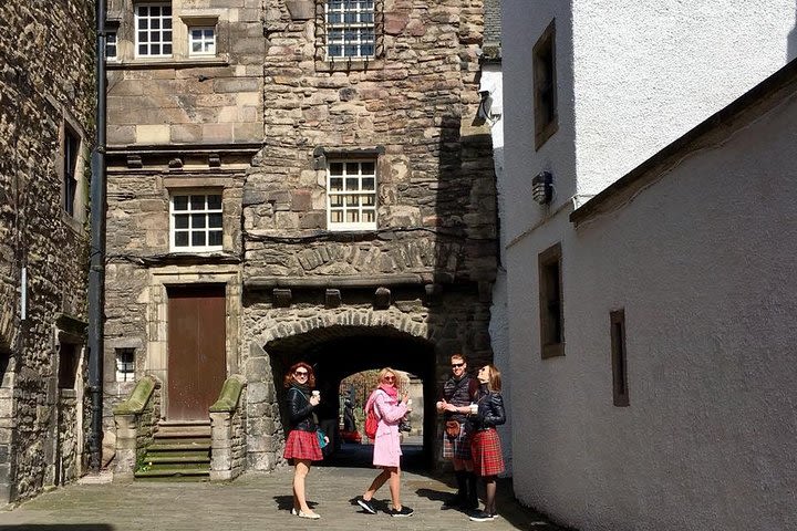 Edinburgh Royal Mile Walking Tour image