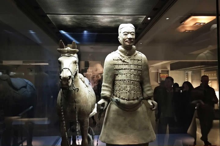 Xian Layover Private Tour of Terracotta Army Museum and City Wall image