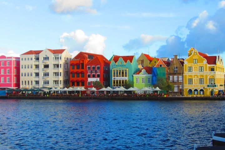 Curacao City, Shop and Beach Tour image