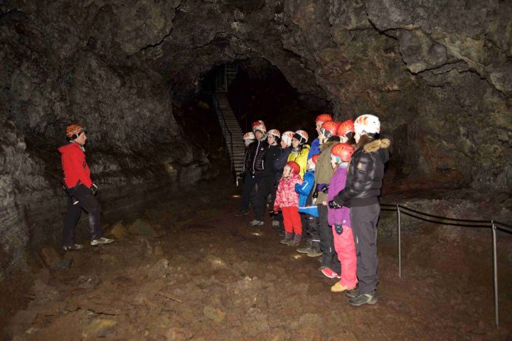 Vatnshellir Cave Tour image