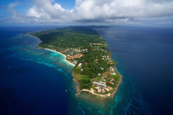 5 Dive Scuba Diving Package in Roatan image