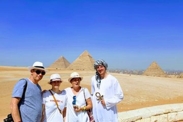 Private day trip to Cairo from Hurghada image