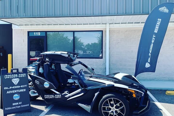 24-Hour Manual Polaris Slingshot GT Rental image