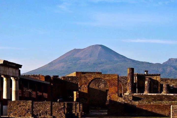 2-hour Private Guided Tour of Pompeii image