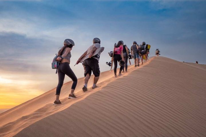 Tour Sandboard en las dunas del Cerro Dragón image