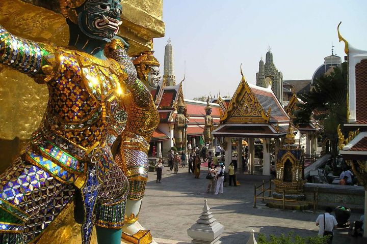 Bangkok: 12 Attractions Audio Guide with Map image