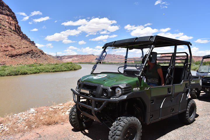 Private Scenic Petroglyph Tour in Moab image