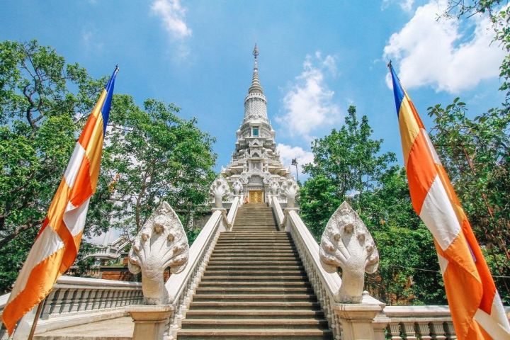 Oudong Temples Private Tour from Phnom Penh image