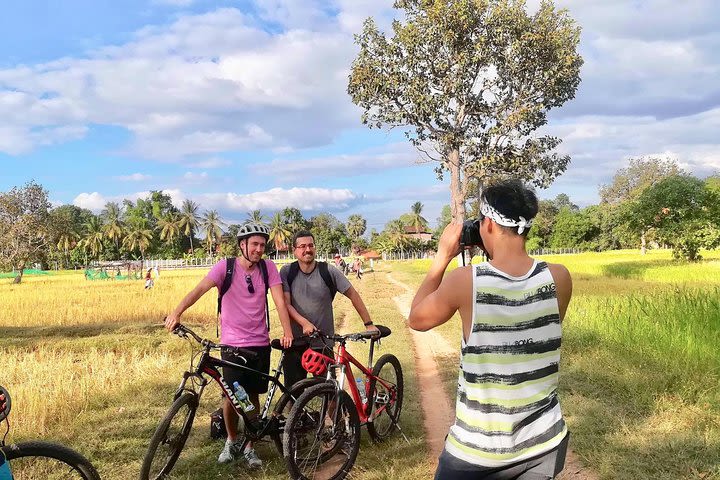 Siem Reap- Sunrise Angkor Wat by Bike inclusive Jungle Breakfast and Lunch image