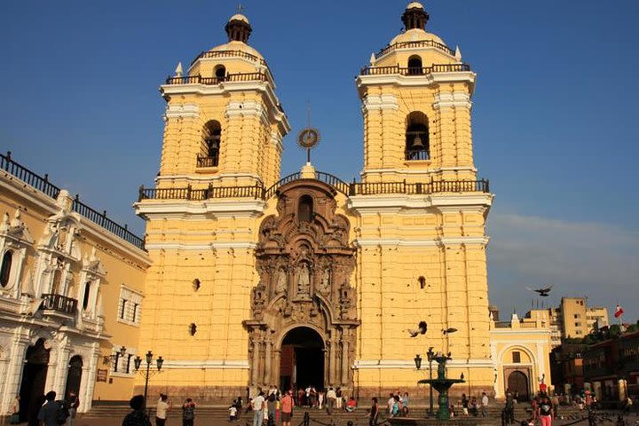 Explore the catacombs of Lima, Pisco Sour & Magic Water Circuit! image