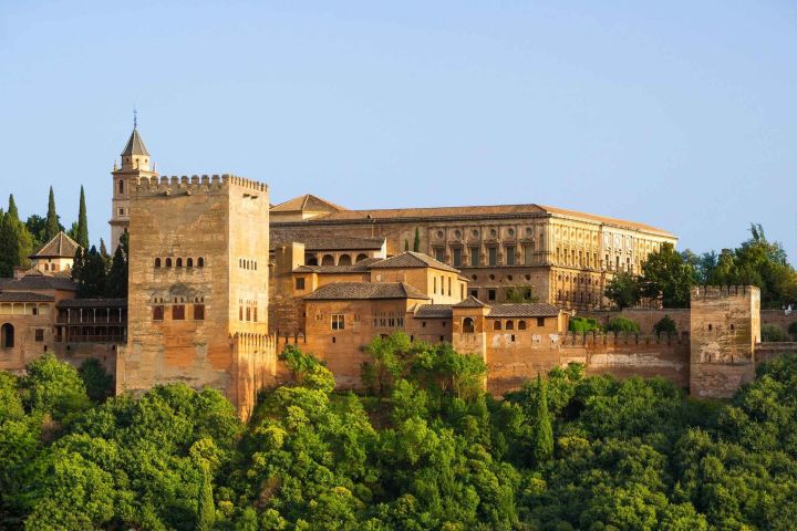 Granada: 10 Attractions Self-Guided Audio Tour image