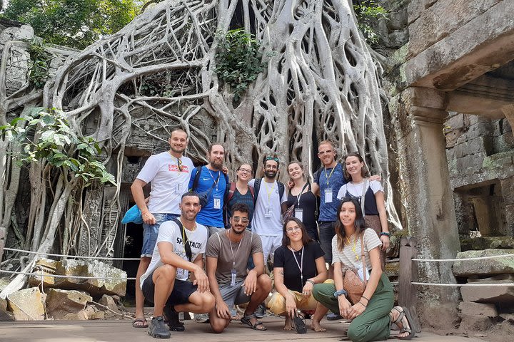 Full Day shared Big tour & Banteay srie temple  image