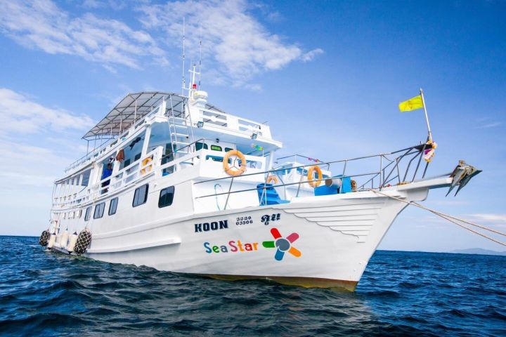 2-Day Similan Islands Snorkeling Liveaboard image