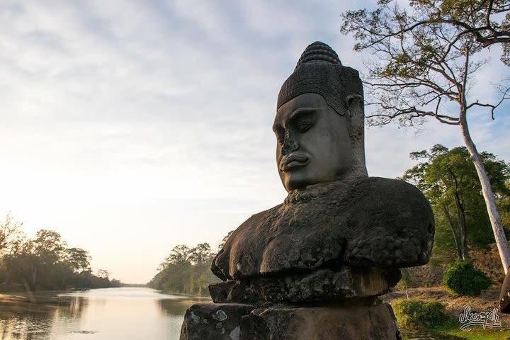 2-Day Angkor Complex in a small, big circuit tour and Banteay Srei temple image