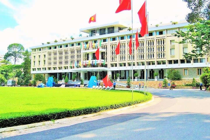 Half-Day Tour on the Cyclo in Ho Chi Minh with Lunch image